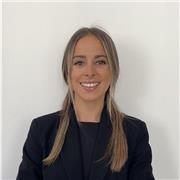 Profesora de infantil y primaria. Además, de refuerzo educativo.